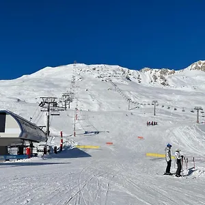 https://immogroom-nicecosy-5-min-from-ski-station-facing-the.hotels-rhonealpes.com